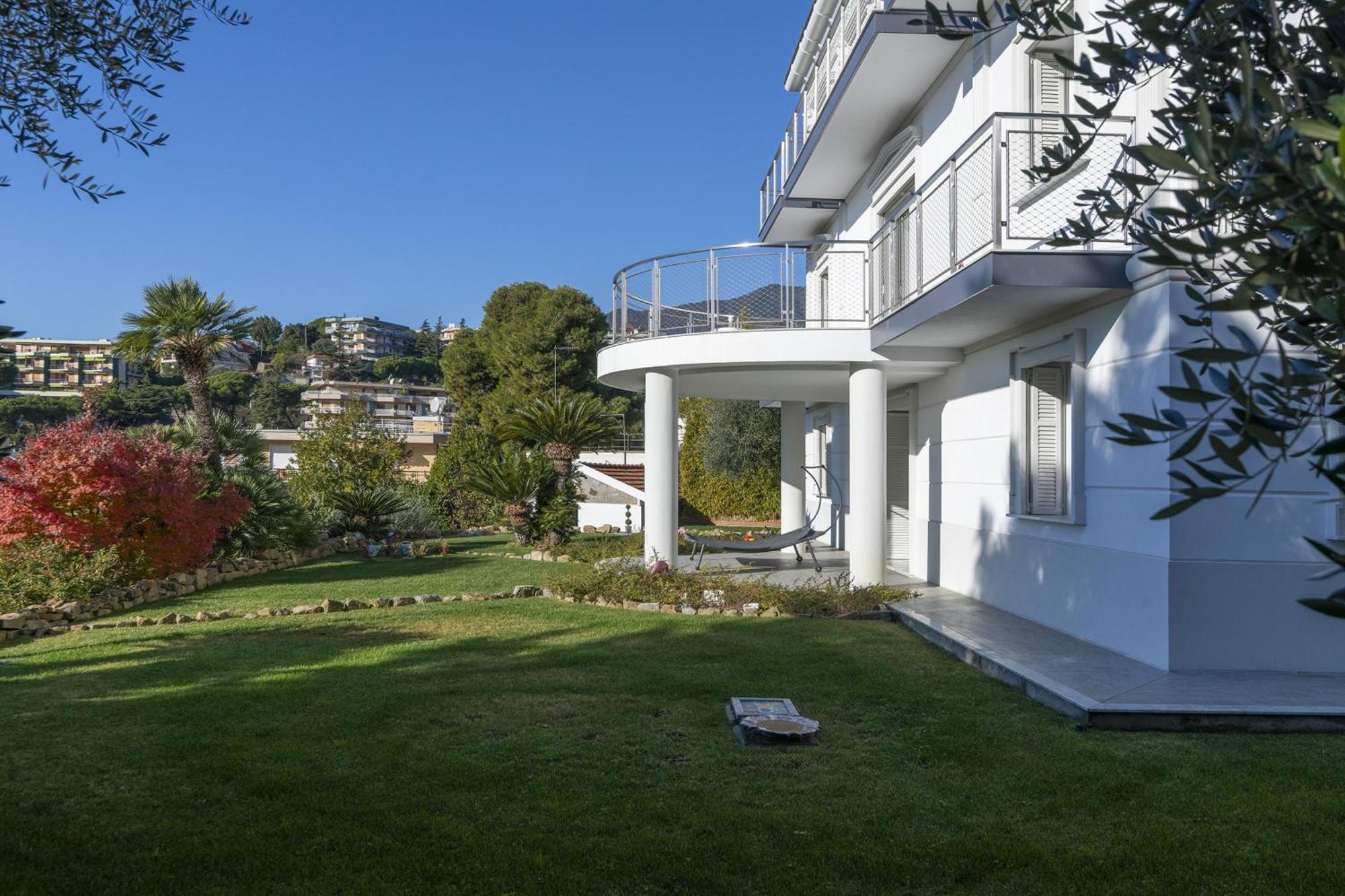 La Lincolnia - With Garden And Seaview - Happy Rentals Санремо Экстерьер фото